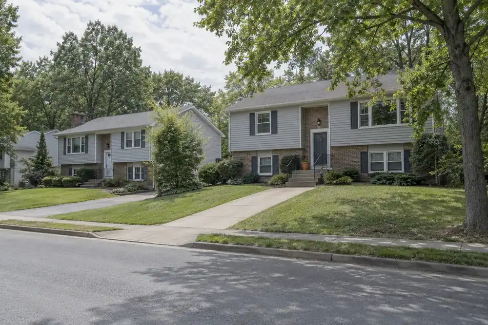 Illustration of a typical residential street in the Dale City, VA area