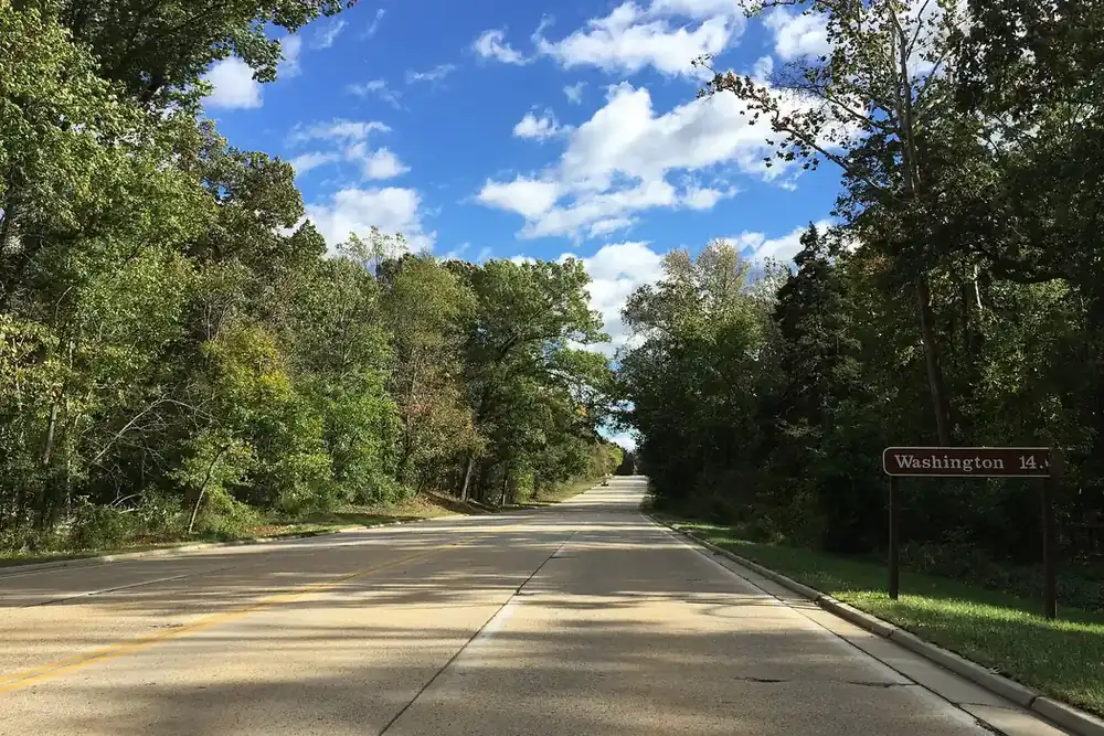 Tree-lined George Washington Memorial Parkway near Mount Vernon, Virginia