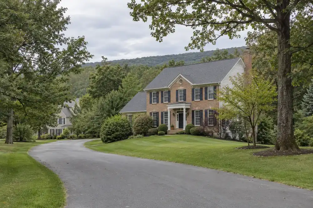 Illustration of a typical residential street in the New Baltimore, VA area