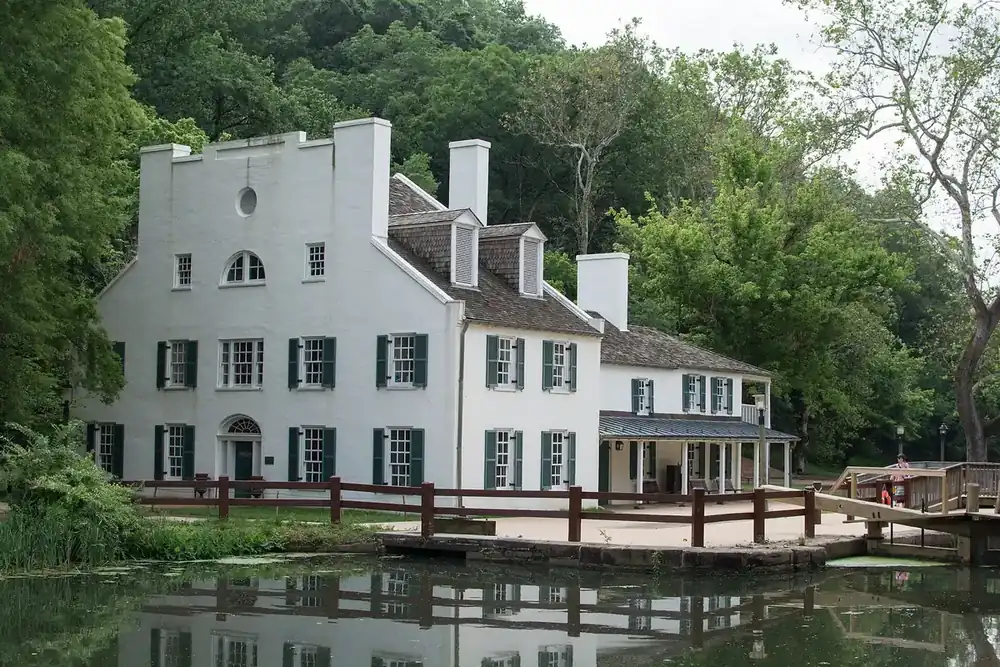 White Great Falls Tavern beside the C&O Canal lock in Potomac, Maryland