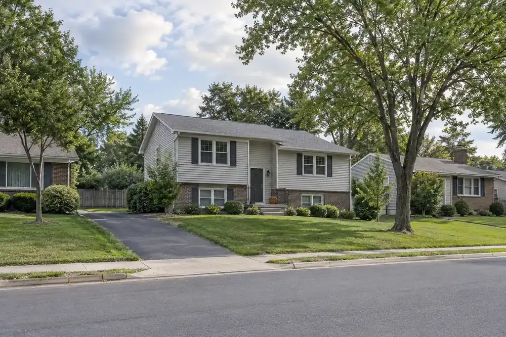 Illustration of a typical residential street in the Yorkshire, VA area